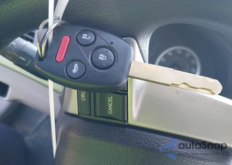 2008 Honda Accord 2.4 Ex from USA, damaged, VIN 1HGCP26728A015597